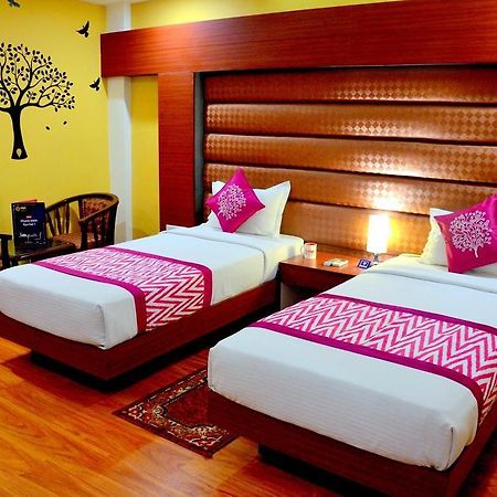Geetika Galaxy Hotel Kanpur Extérieur photo
