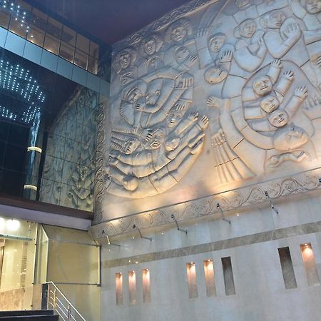Geetika Galaxy Hotel Kanpur Extérieur photo