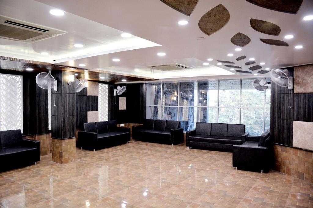 Geetika Galaxy Hotel Kanpur Extérieur photo