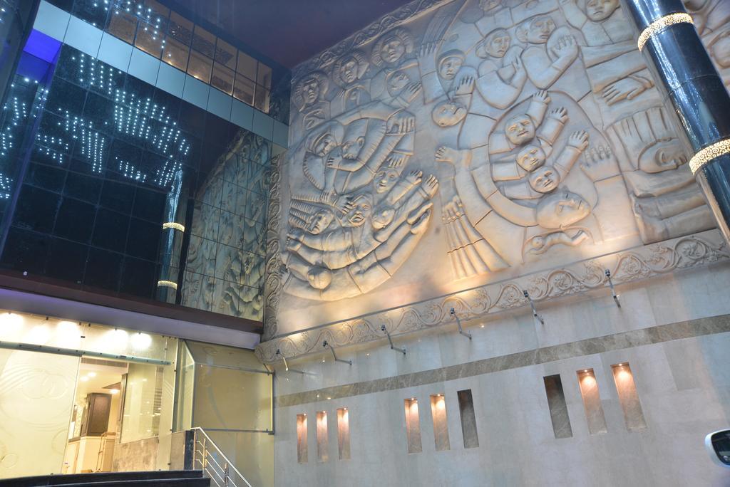 Geetika Galaxy Hotel Kanpur Extérieur photo